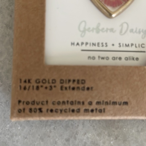 BELLA UNO x Bellissima necklace pink Gerbera Daisy heart fashion jewelry New - Picture 3 of 4